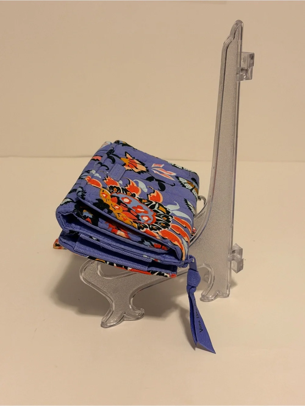 NWOT Vera Bradley Wristlet Wallet in the Mural Garden Pattern